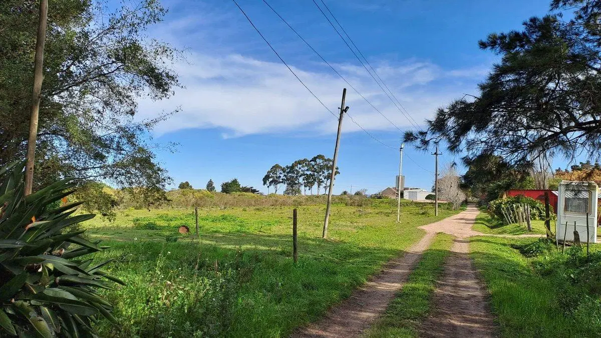 Vendo Campo 200 mts de frente ruta 1 3