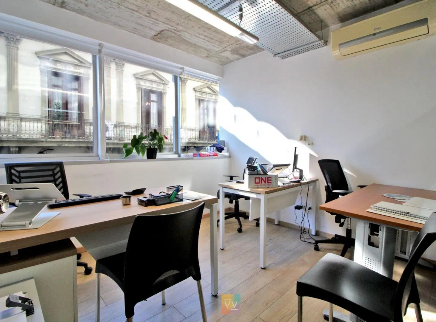 VENTA OFICINA CIUDAD VIEJA 2