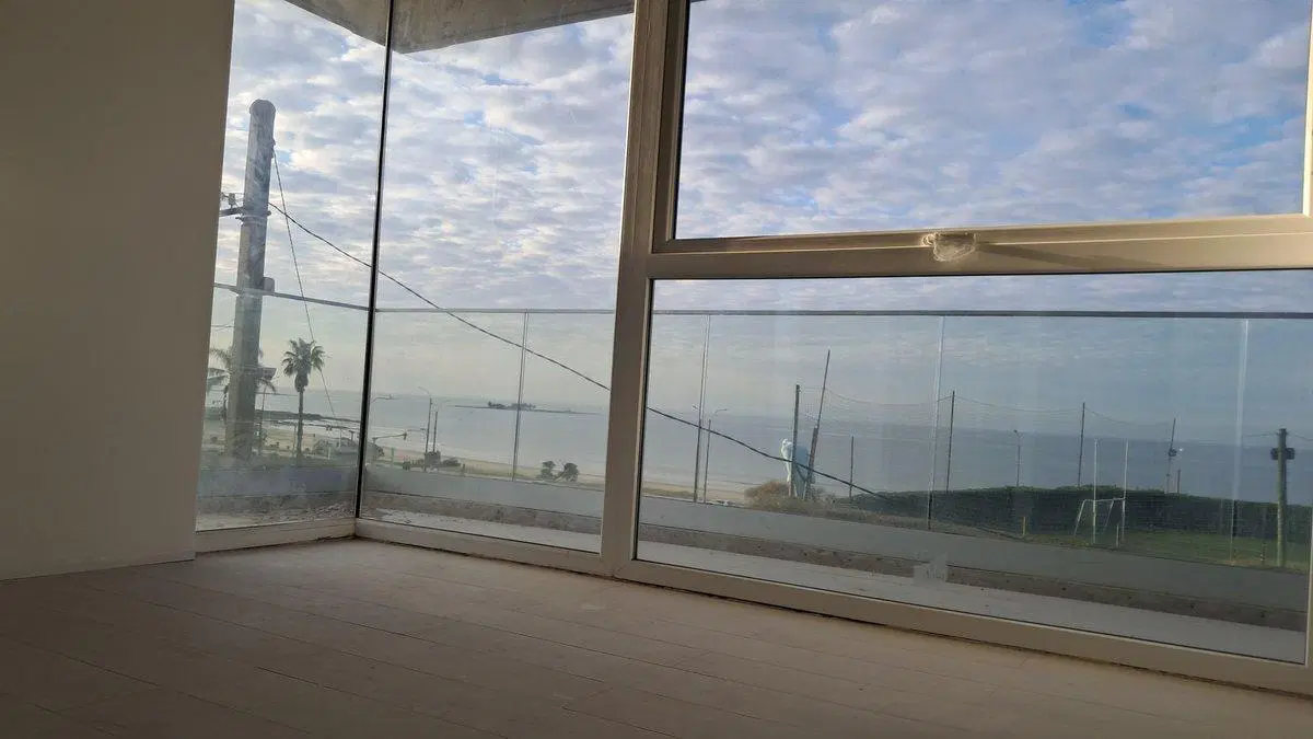 VENTA  APARTAMENTO A ESTRENAR 1 DORMITORIO  BUCEO 3