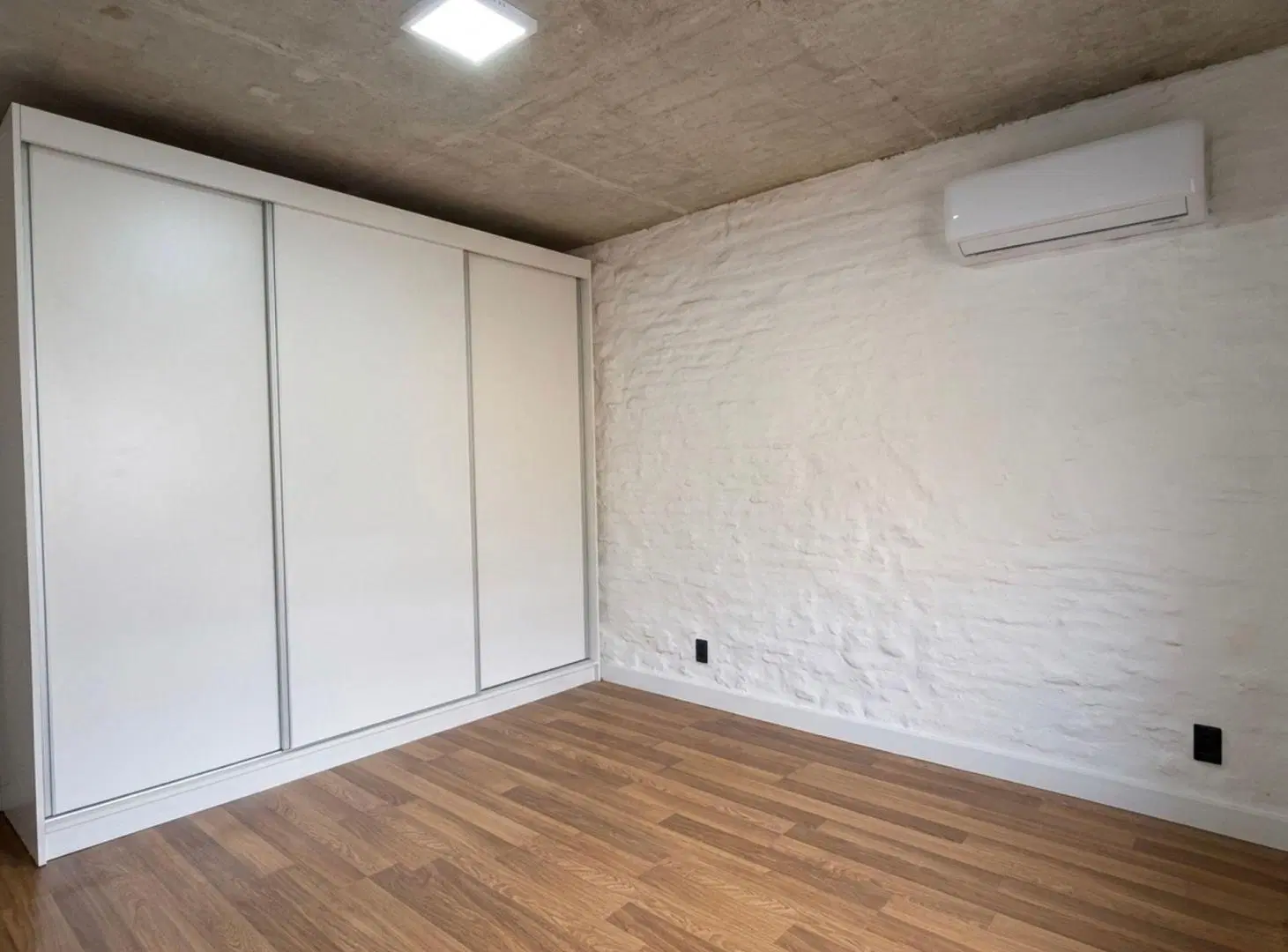 VENTA APTO 2 DORMITORIOS A ESTRENAR CIUDAD VIEJA 3