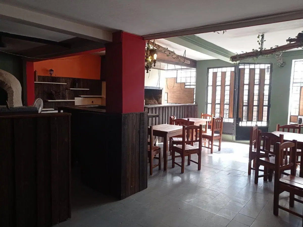 Vendo Financio casa y local comercial Pando 2