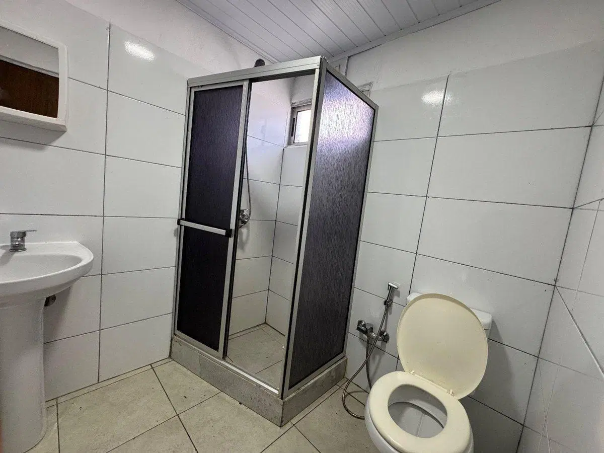 Alquilo casa 1 dormitorio con garaje Est Atlantida 3