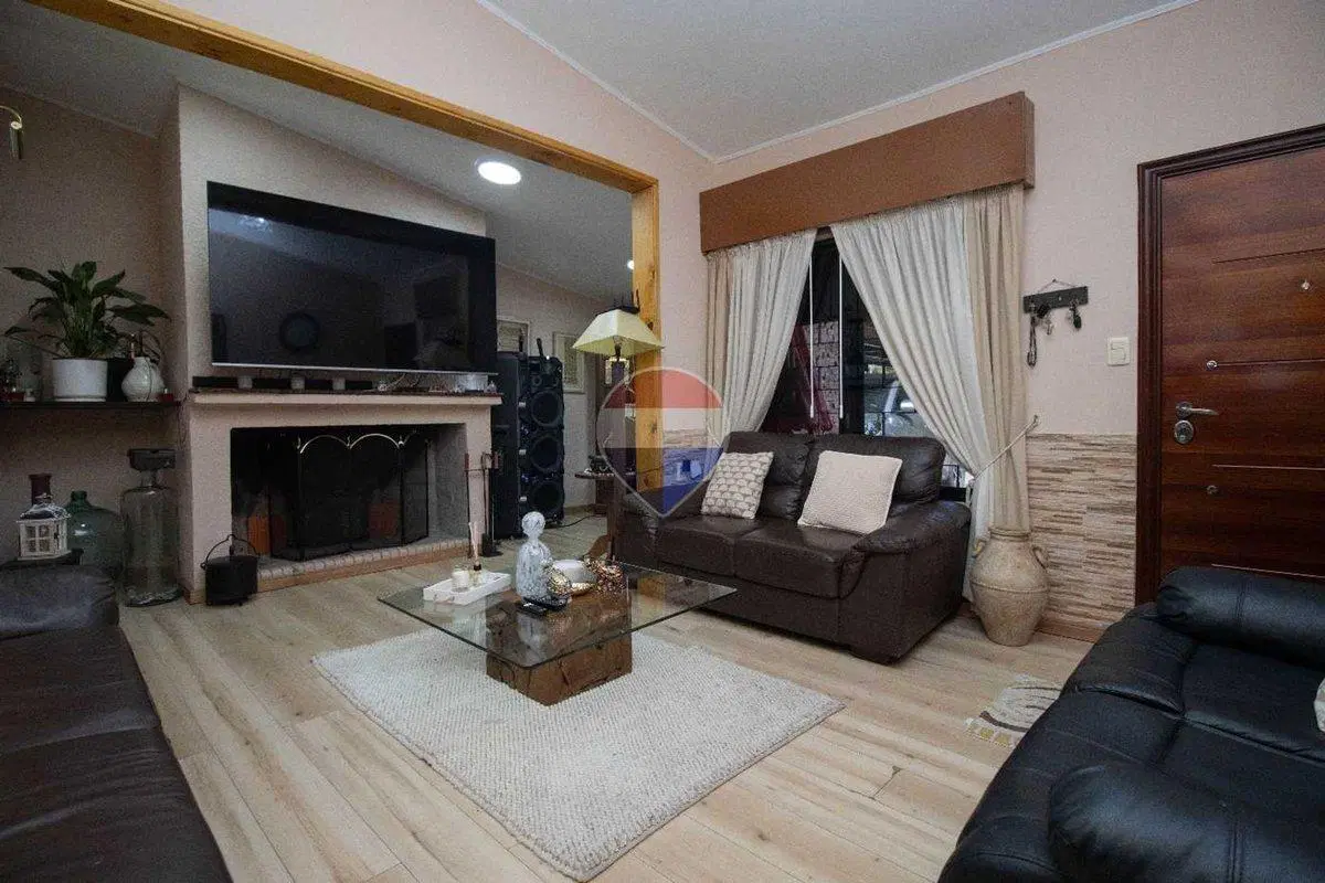 Venta de casa 3 dormitorios con piscina Colón 2