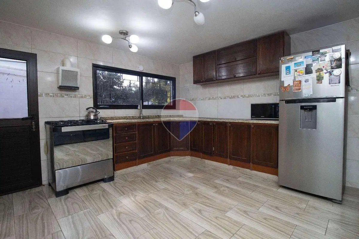 Venta de casa 3 dormitorios con piscina Colón 5