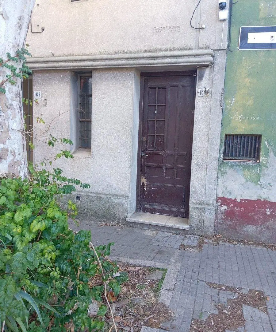 Venta casa 2 dormitorios La Figurita Montevideo. 3