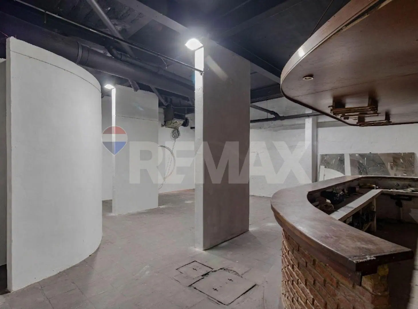 Venta local comercial 340M2 y negocio en Pocitos 4