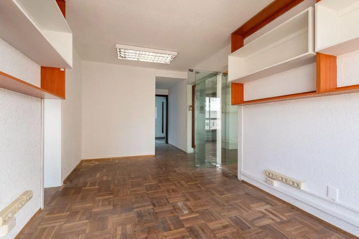 Alquiler de 4 oficinas en ciudad vieja 4