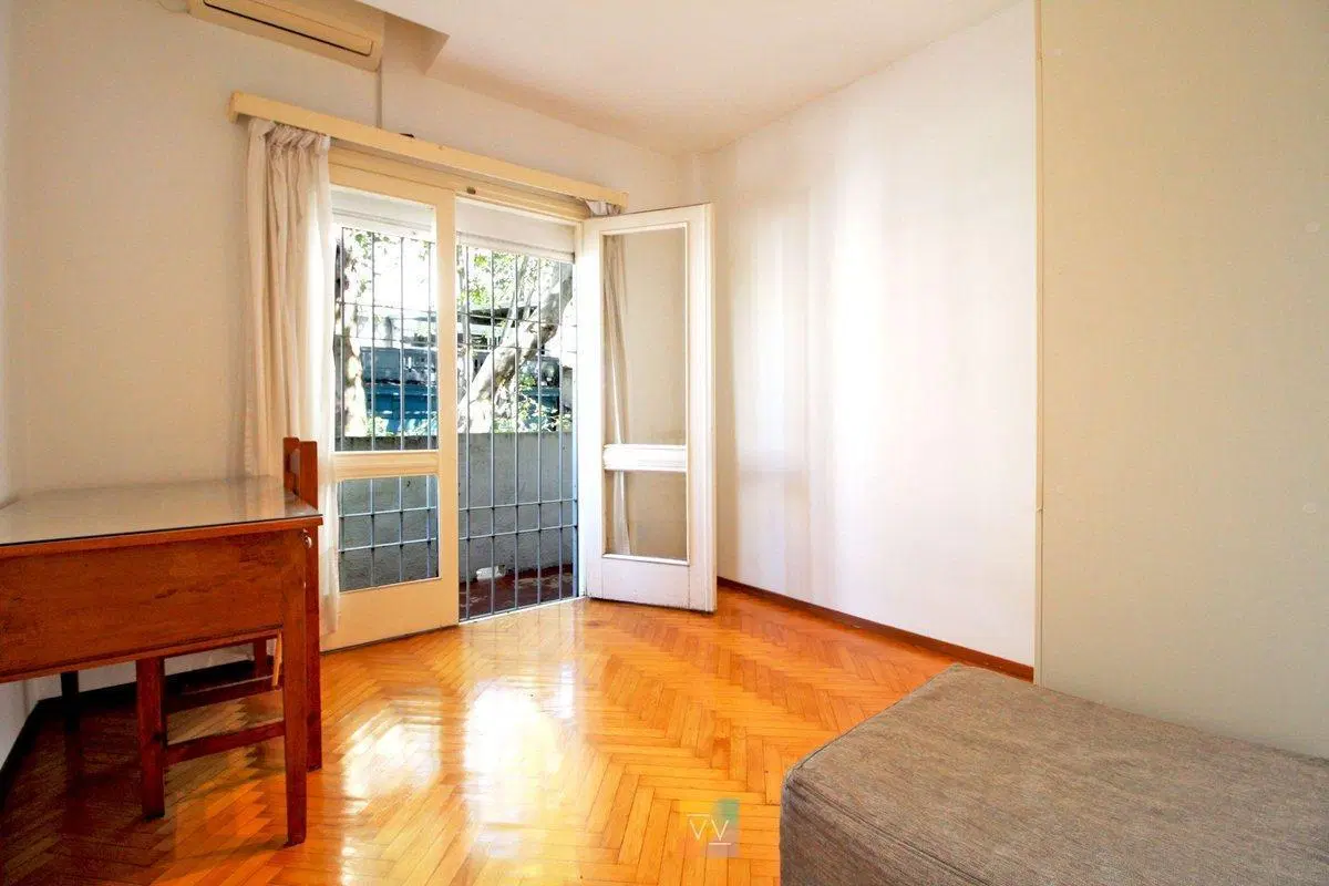 Venta apto amueblado 2 dormitorios en Pque Rodó 2