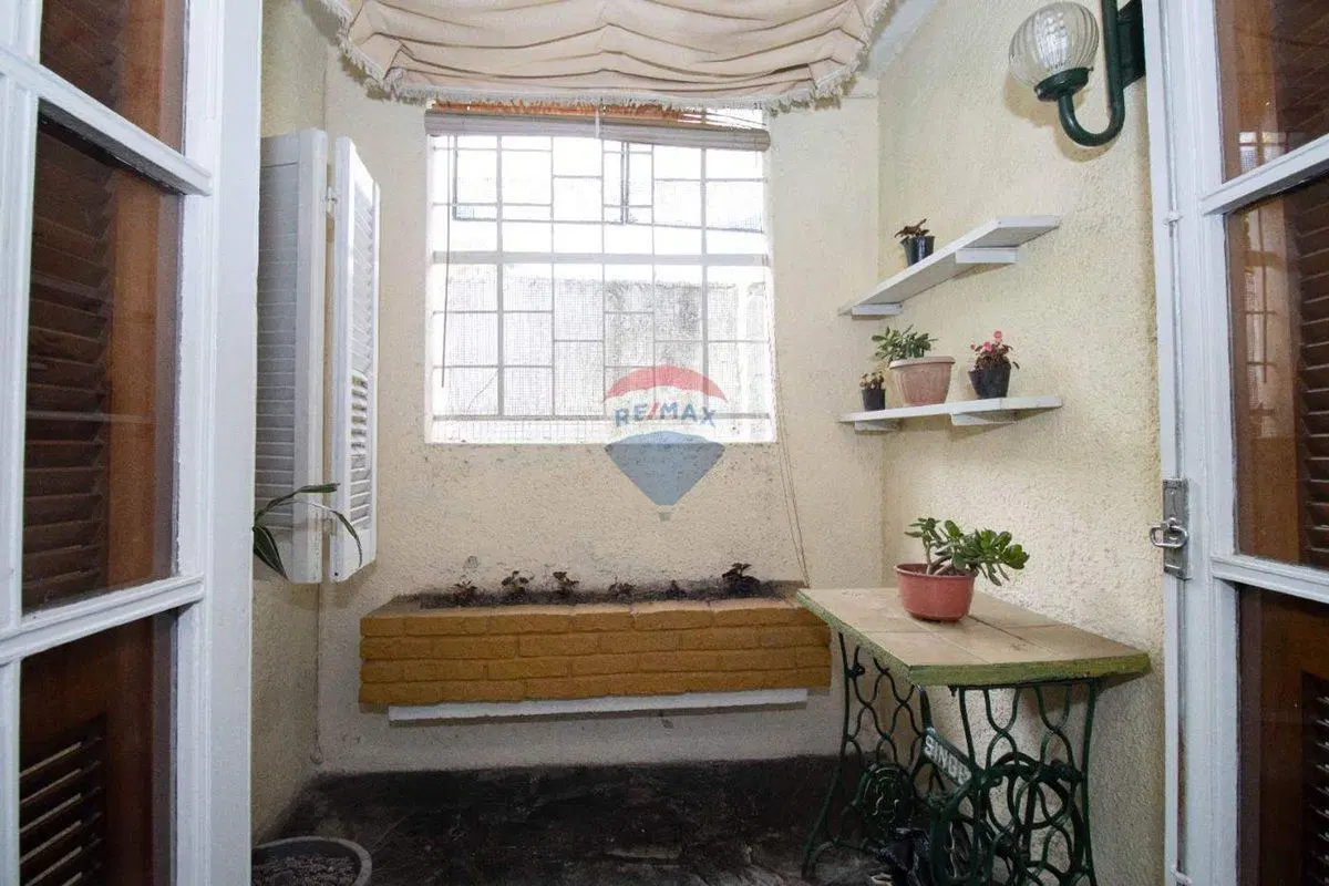 Venta-Casa 3 dormitorios con gran jardín-Belvedere 4