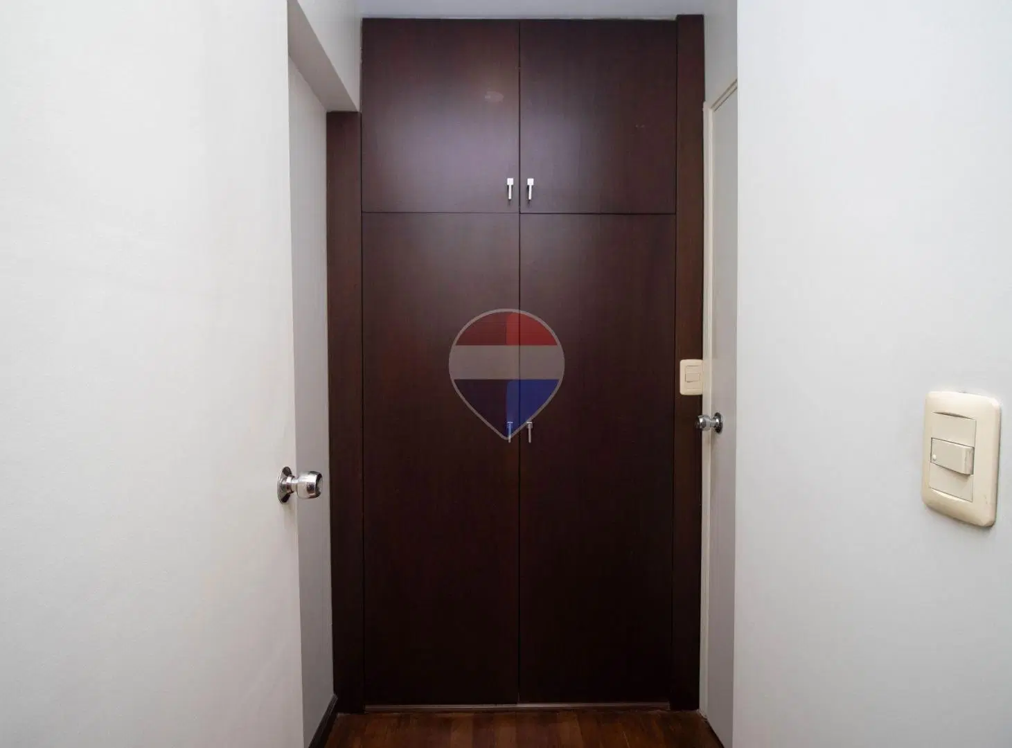 VENTA APARTAMENTO 4 DORMITORIOS POCITOS 4