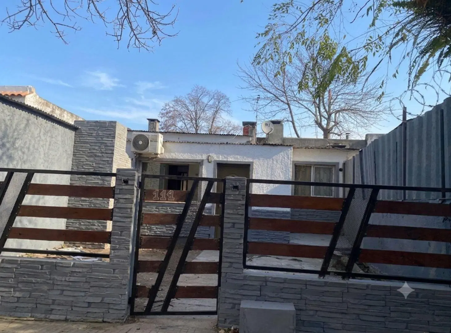 Alquiler Casa 2 dormitorios  Santiago Vázquez 2