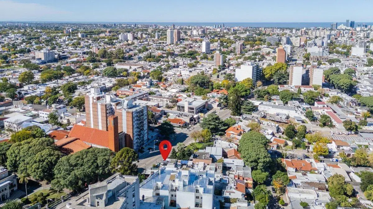 Venta Casa sobre L.A. Herrera ZONA VIS 8
