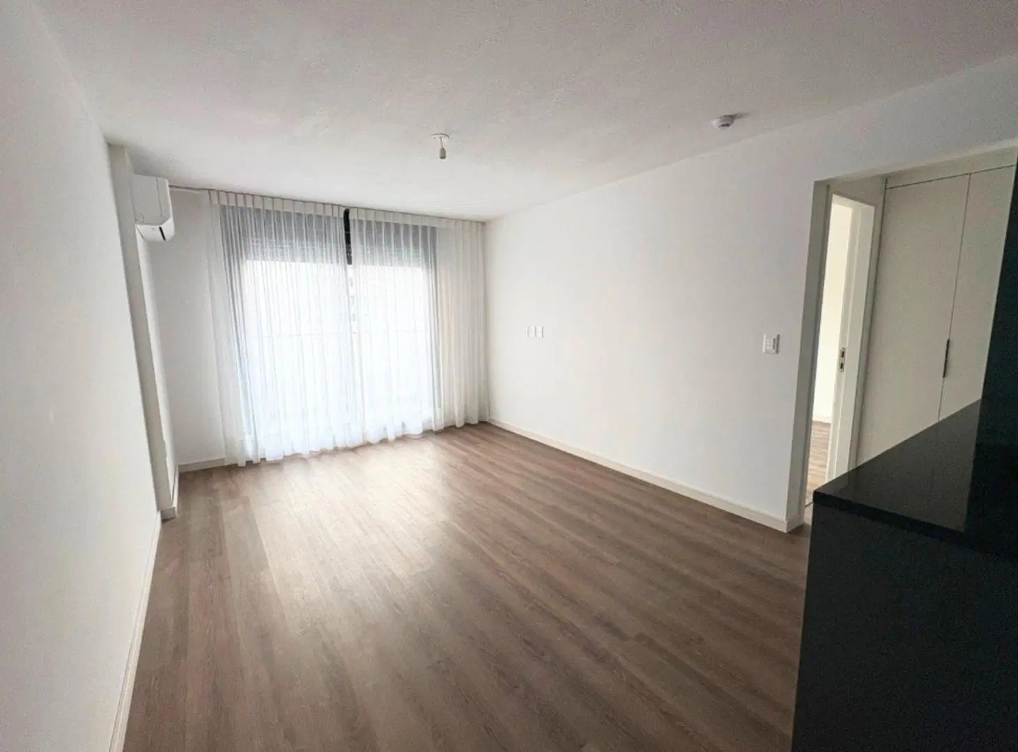 Alquila apartamento un dormitorio y cochera cordon 4