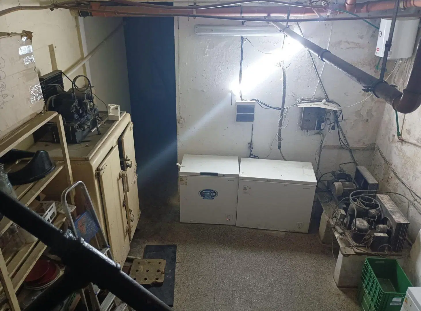 Venta amplio local en Centro con renta 4