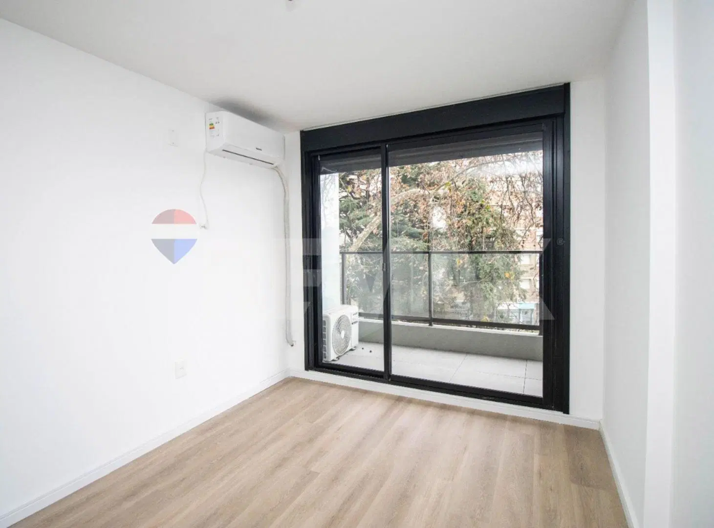 Alquilo apartamento 1 dormitorio garage Blanqueada 4