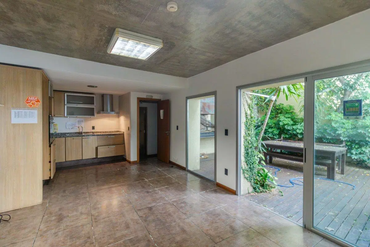 VENTA DEPOSITO Y LOCAL COMERCIAL EN VILLA MUNOZ 1