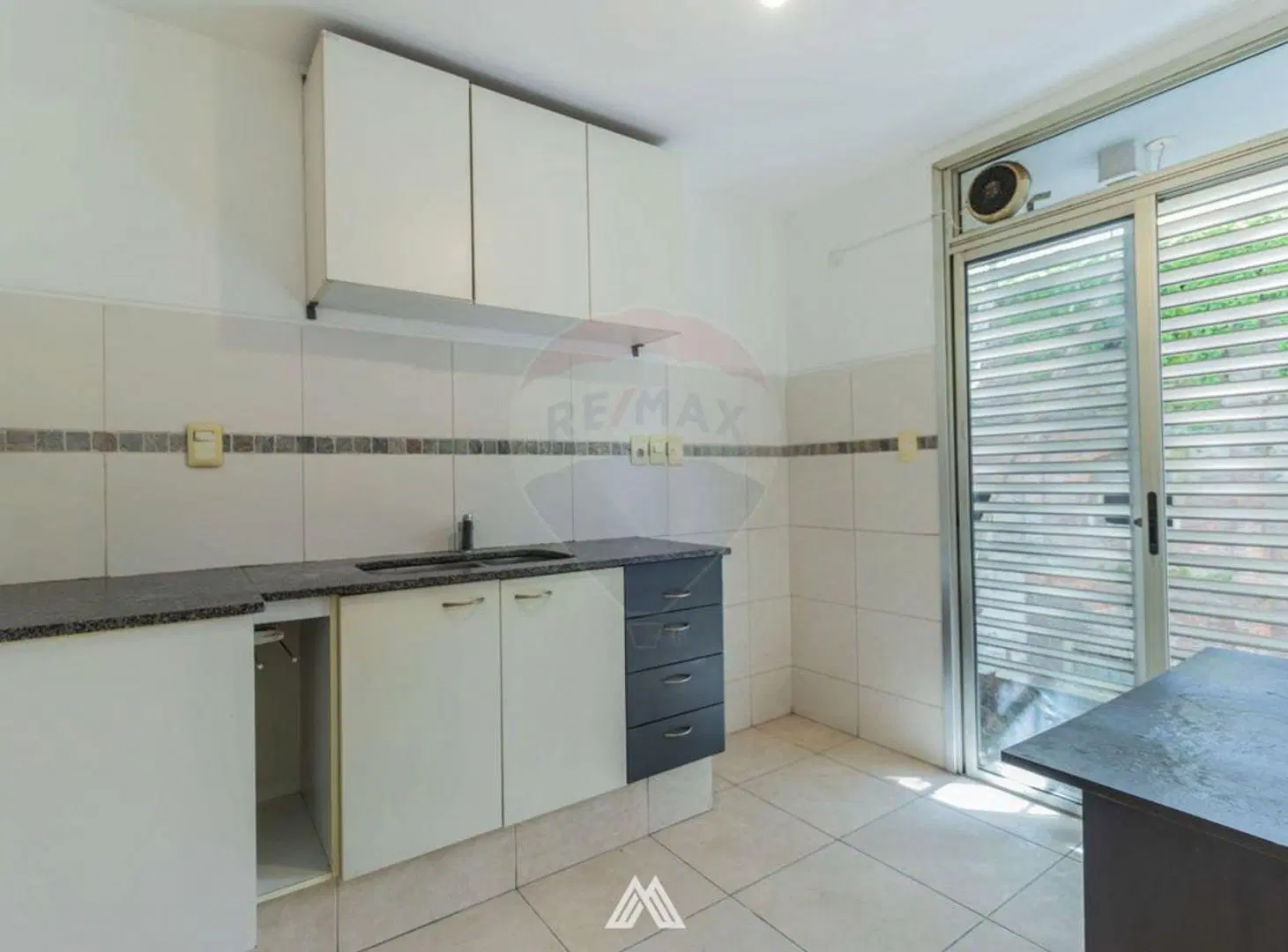 Alquiler apartamento 1 dormitorio y cochera Aguada 8