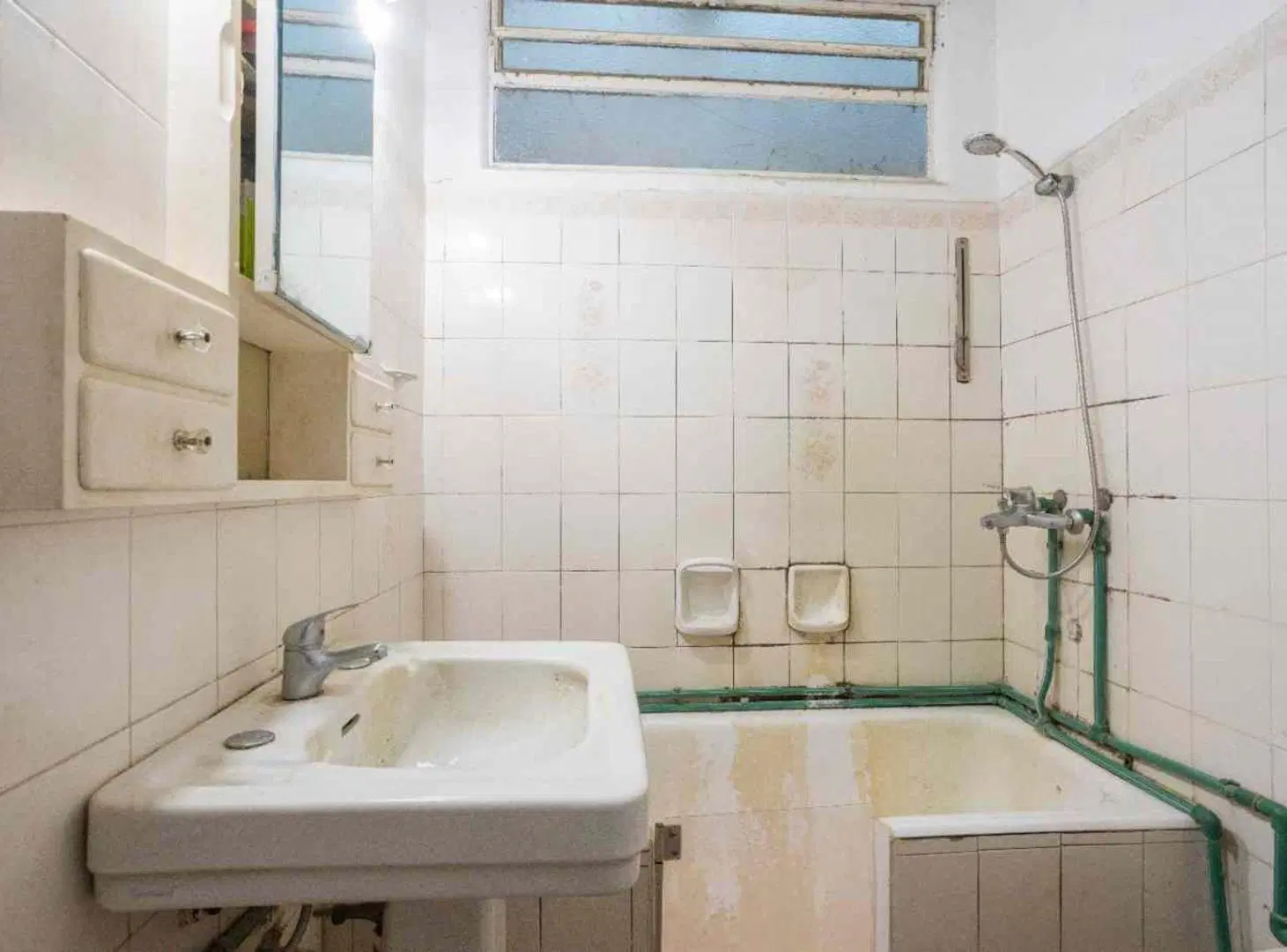 Venta PU Casa y Apto en Pocitos con garaje y fondo 2