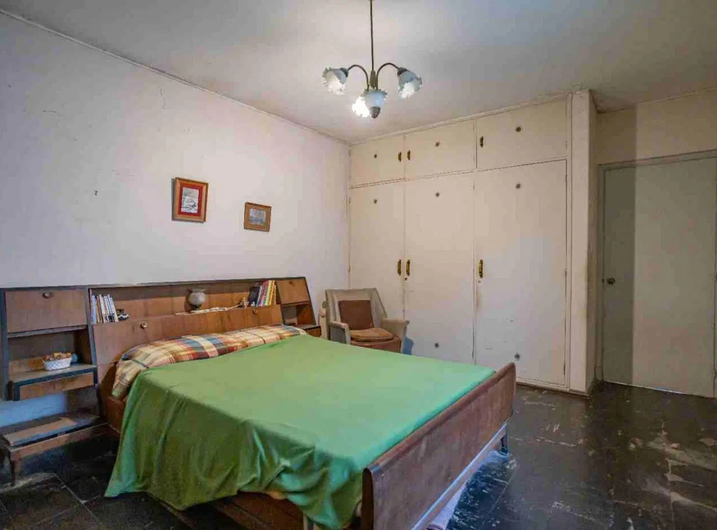 Venta PU Casa y Apto en Pocitos con garaje y fondo 5