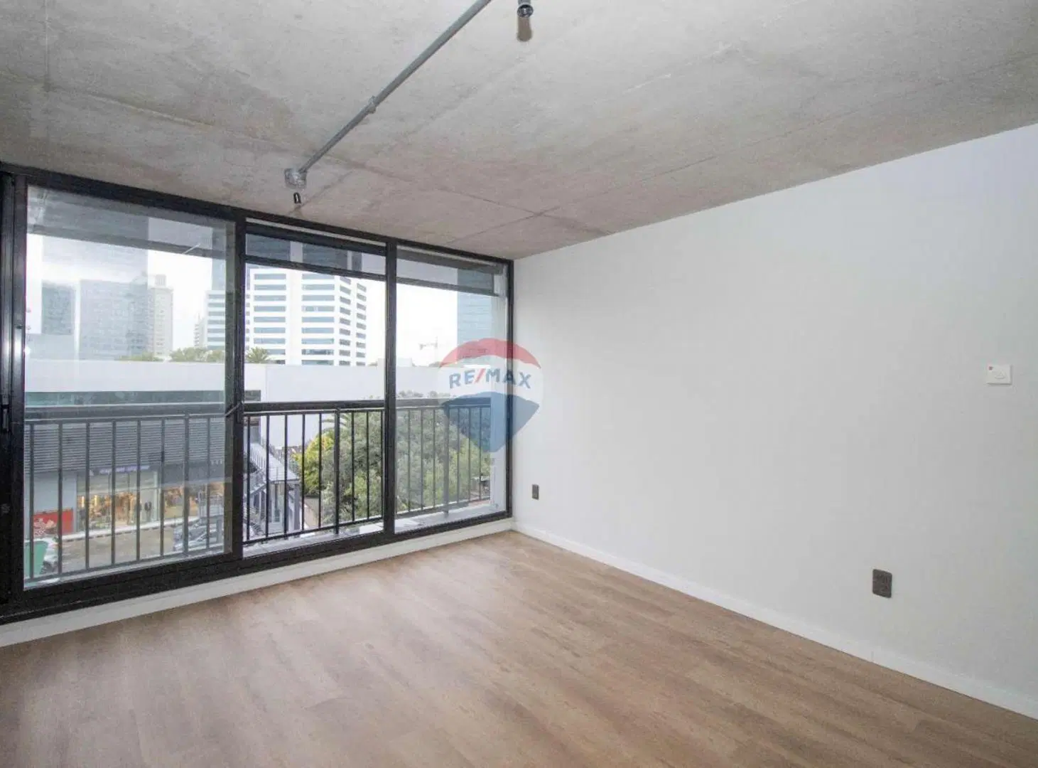 Vendo apartamento monoambiente Pocitos con renta 5