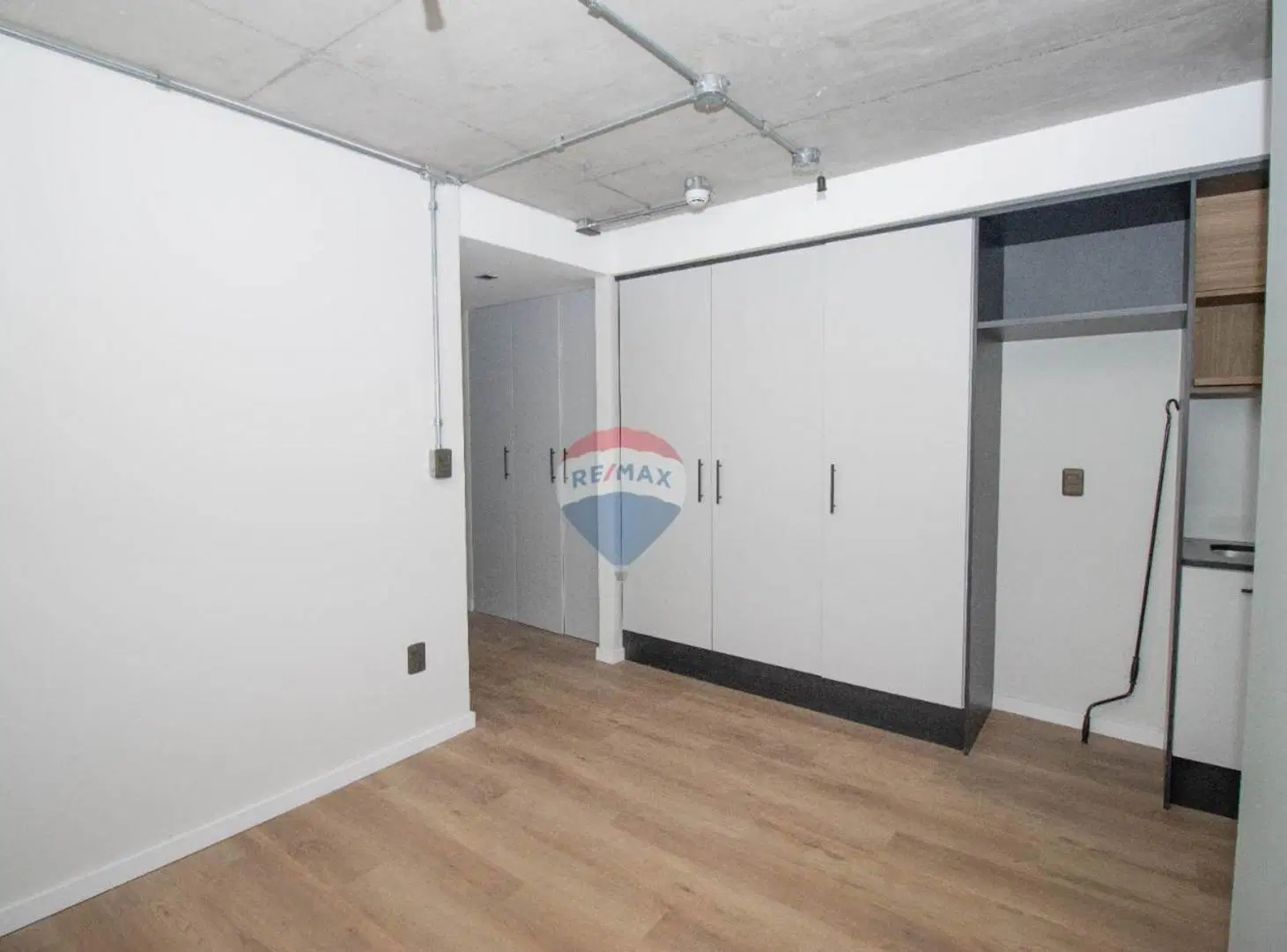 Vendo apartamento monoambiente Pocitos con renta 4