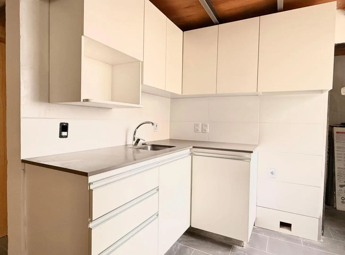 VENTA APTO 2 DORMITORIOS A ESTRENAR CIUDAD VIEJA 4