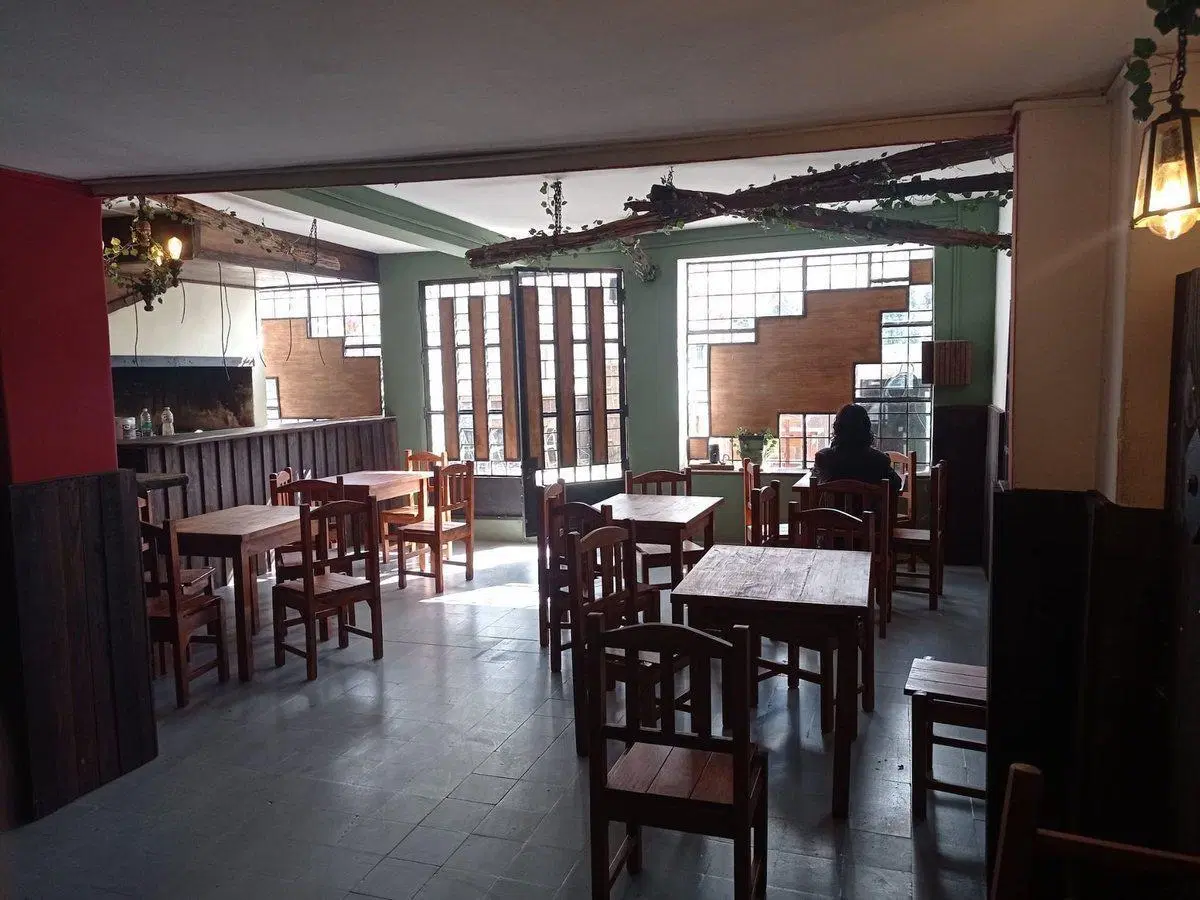 Vendo Financio casa y local comercial Pando 3