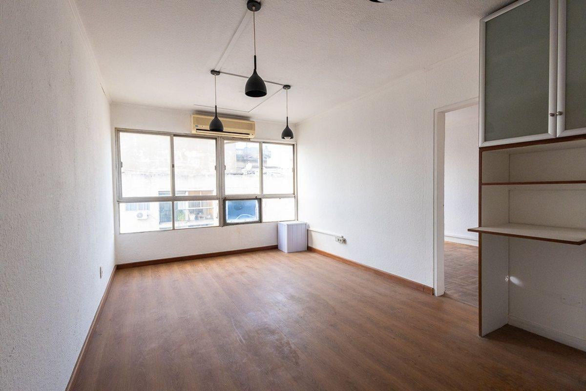 Foto de Alquiler de 4 oficinas en ciudad vieja, imagen 3