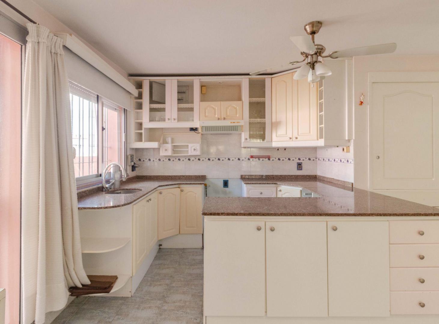 Foto de Venta de casa 5 dormitorios en Lomas de Solymar, imagen 2