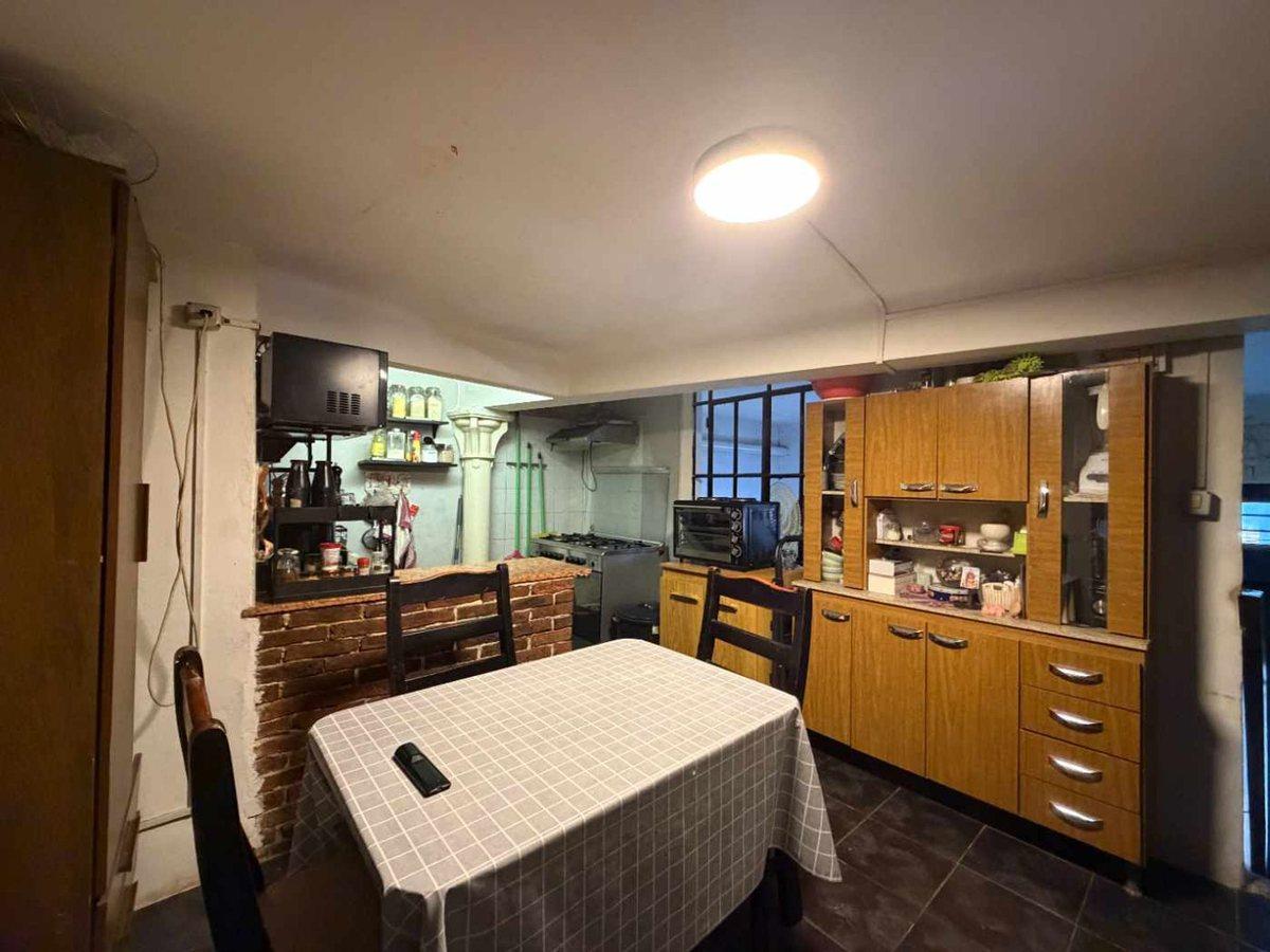 Foto de Vendo casa 6 dormitorios 2 baños inversión Reducto, imagen 2