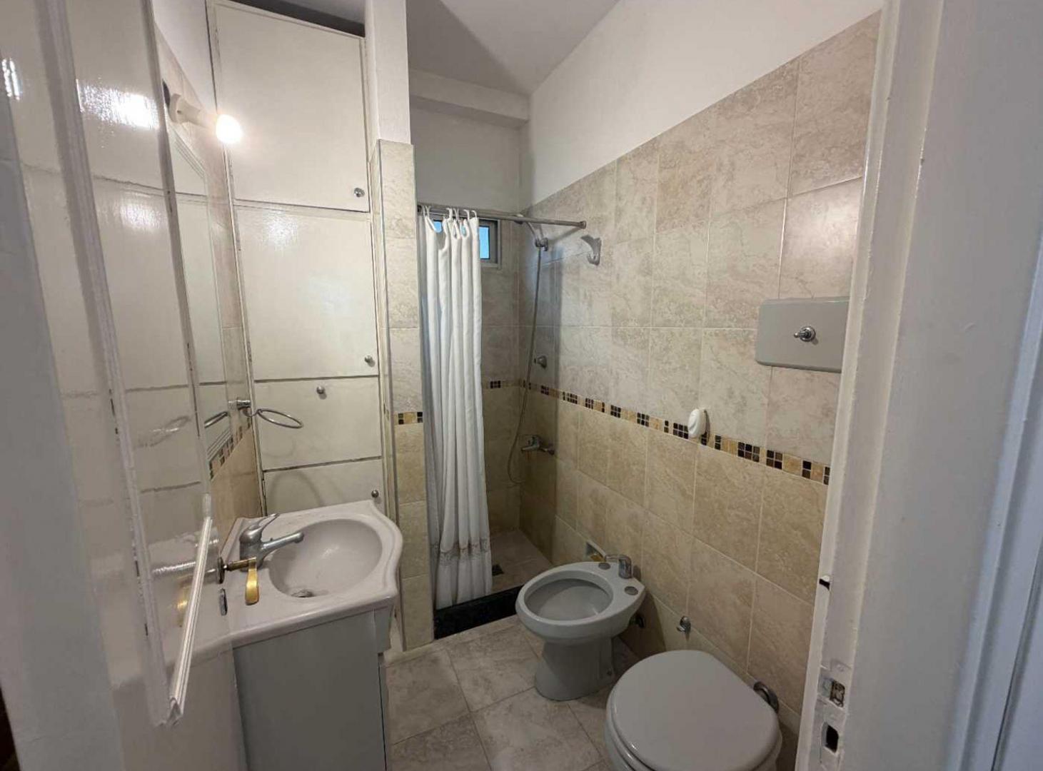 Foto de Vendo Apartamento 2 dormitorios patio Ciudad Vieja, imagen 3
