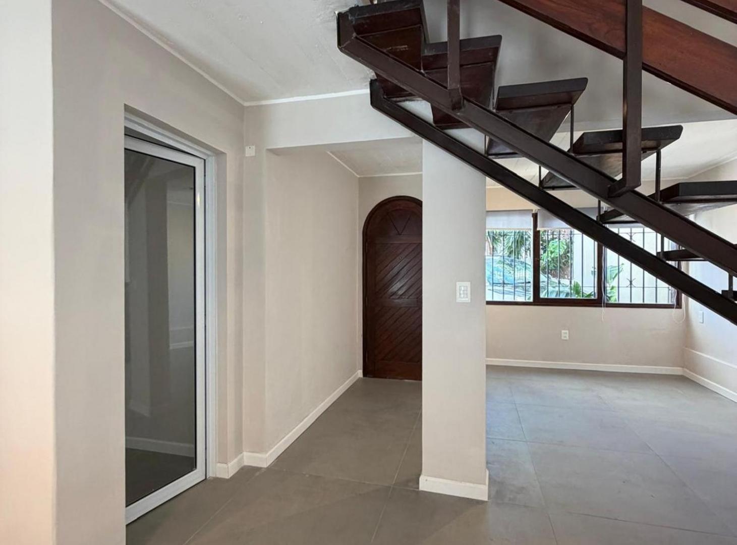 Foto de Venta de casa de 2 plantas Pocitos 5 dormitorios, imagen 4