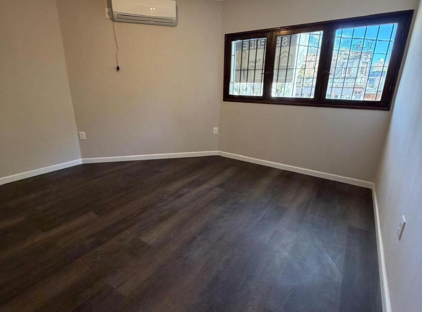 Foto de Venta de casa de 2 plantas Pocitos 5 dormitorios, imagen 3
