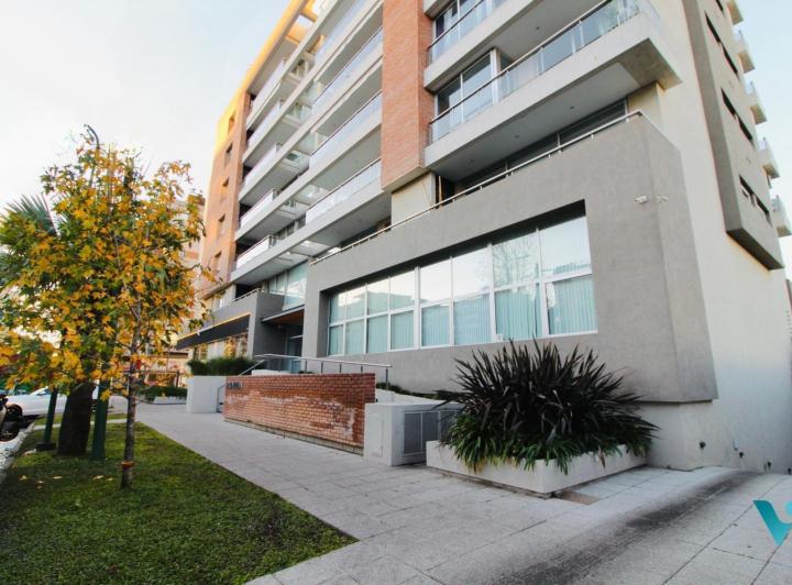 Oficina en  venta en Ituzaingó Norte edificio premium