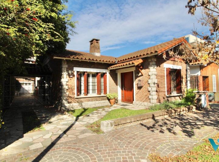 Casa en alquiler Ituzaingó zona céntrica apta comercial o profesional 4