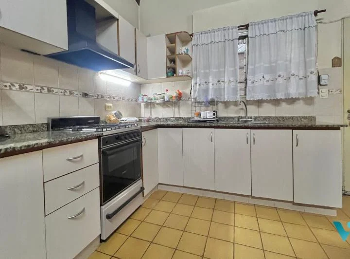 Casa en PH en Alquiler- Ituzaingo Norte- 4 ambientes 4
