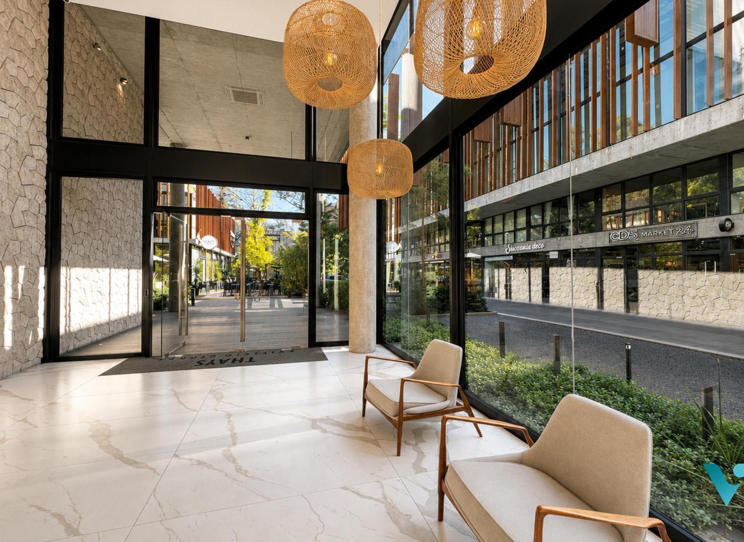 Venta Oficina en Barrio Parque Leloir amoblada con diseño de categoría