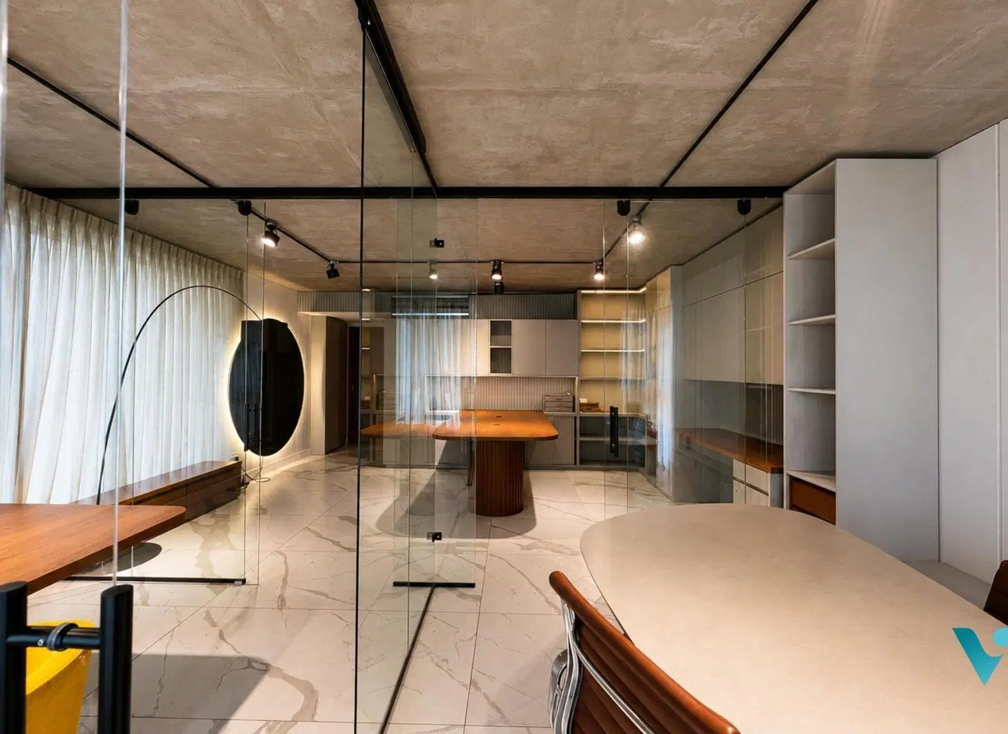 Venta Oficina en Barrio Parque Leloir amoblada con diseño de categoría 3