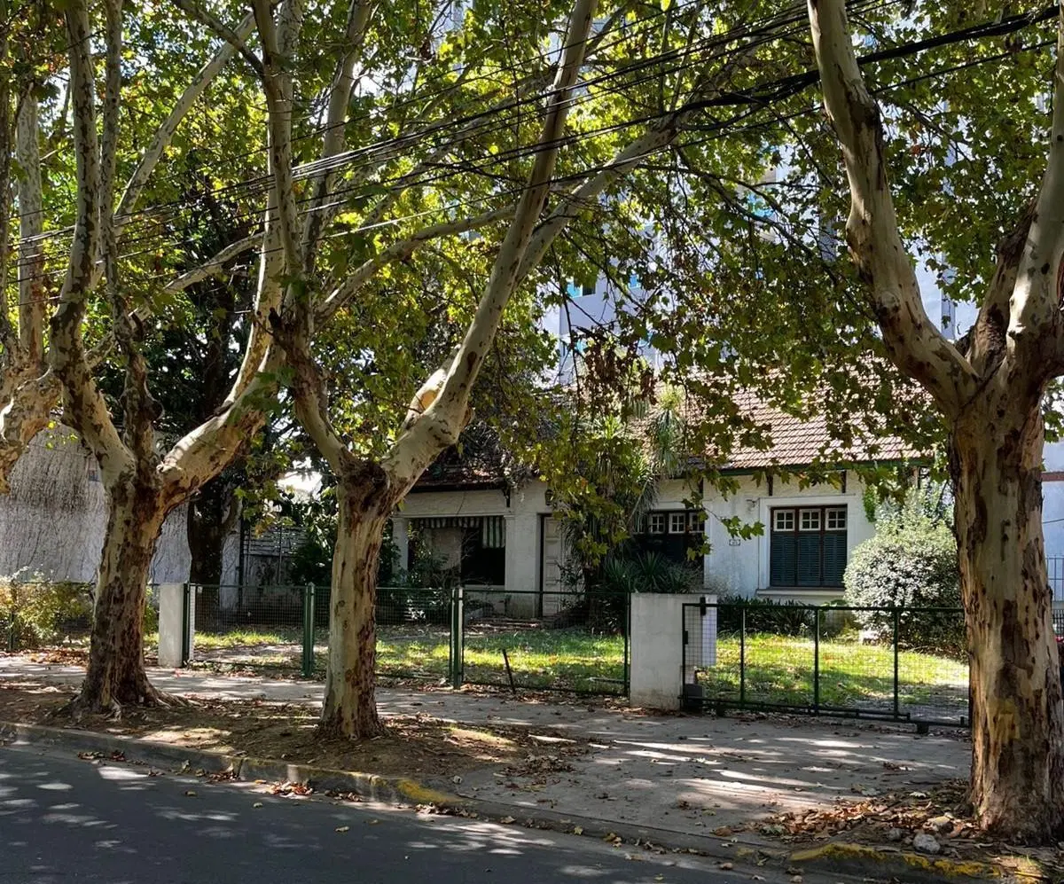 Lote en zona céntrica de 700m2 2
