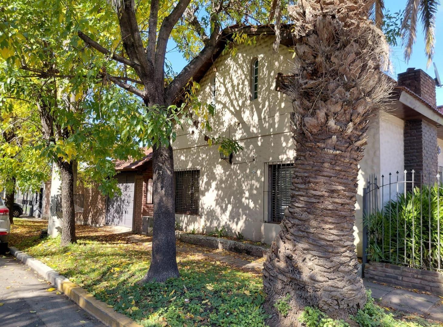 Casa en venta 5 ambientes en Ituzaingó Norte
