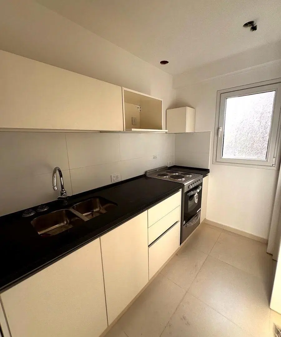Venta departamento 2 ambientes con baño en suit y vestidor + toilette 2