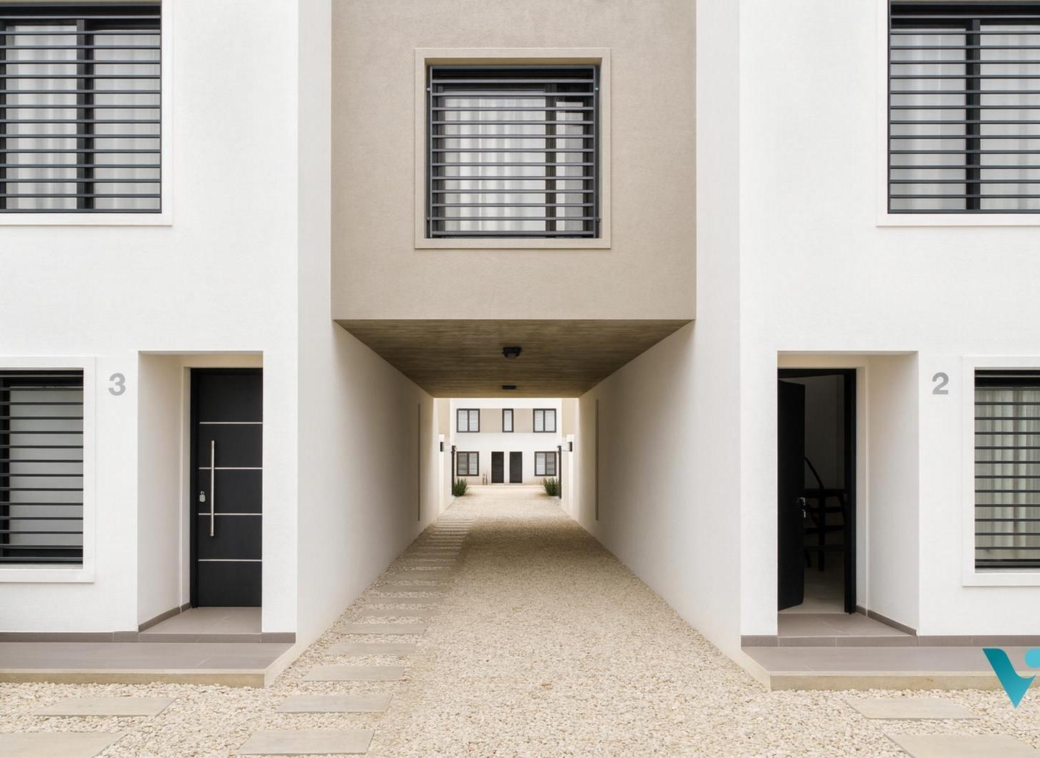 Foto de Dúplex 4 ambientes en venta Ituzaingó norte, con cochera, condominio, imagen 3