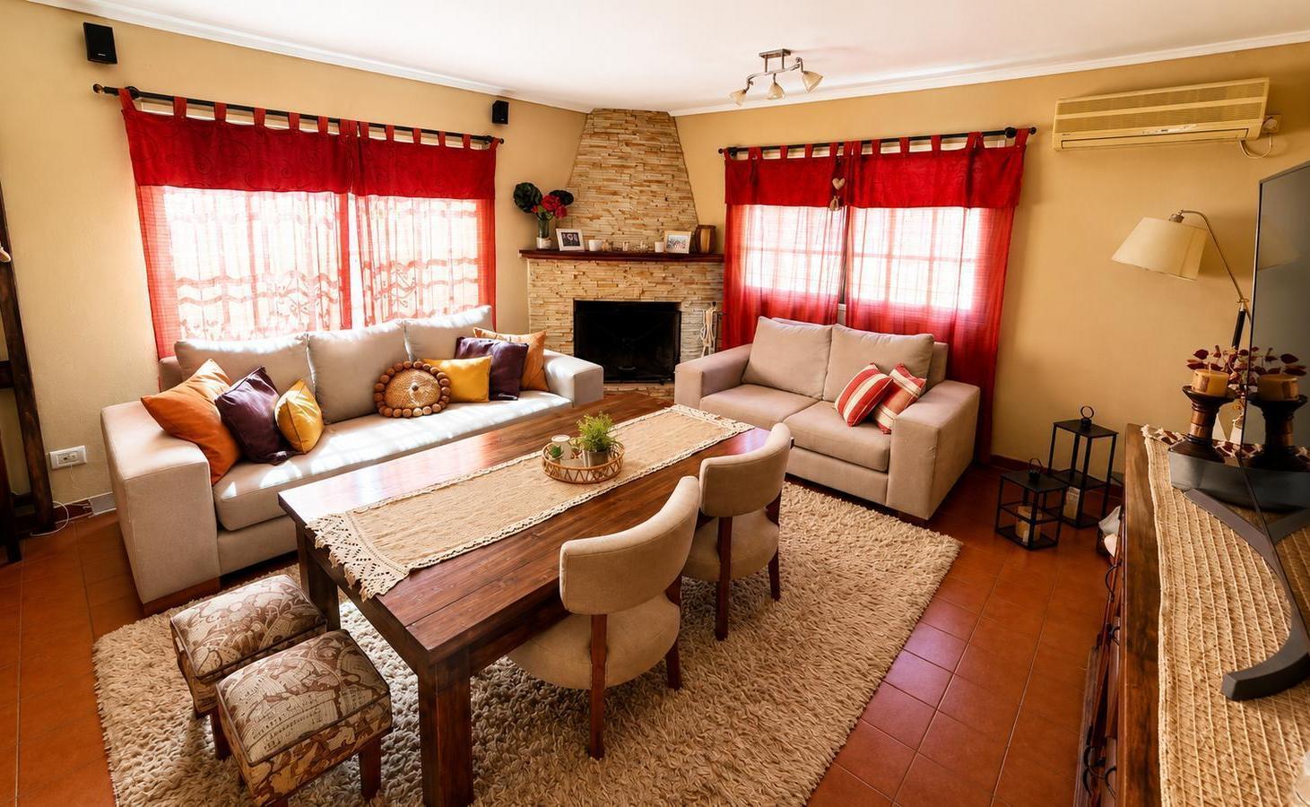 Foto de Chalet Venta Ituzaingo Norte 5 Amb. - Quincho, Suite c/Hidromasaje, imagen 5