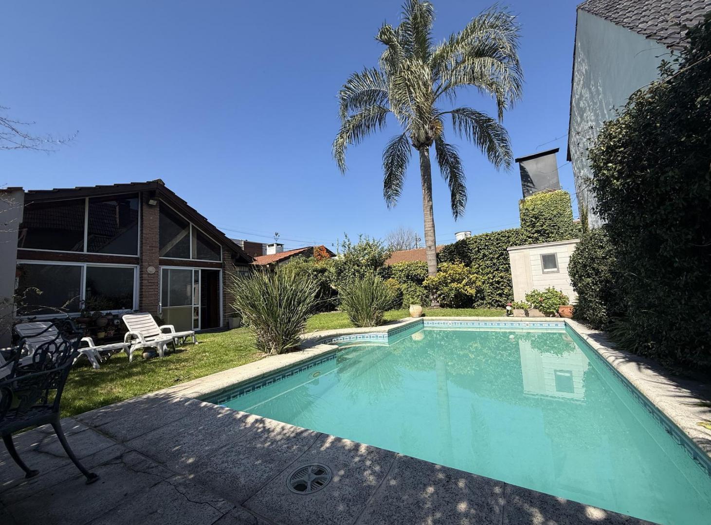 Foto de Chalet Venta Ituzaingo Norte 5 Amb. - Quincho, Suite c/Hidromasaje, imagen 4
