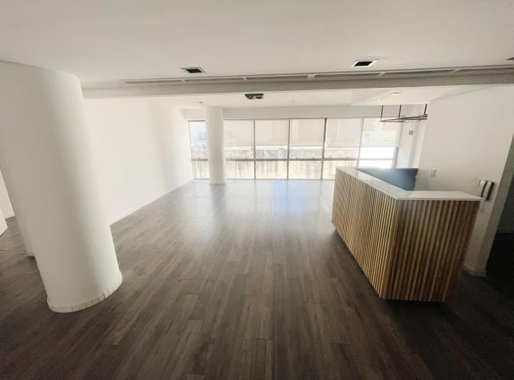 ALQUILER - Libertad 1100 y Av. Santa Fe - Oficina Comercial de Categoria · 130m2