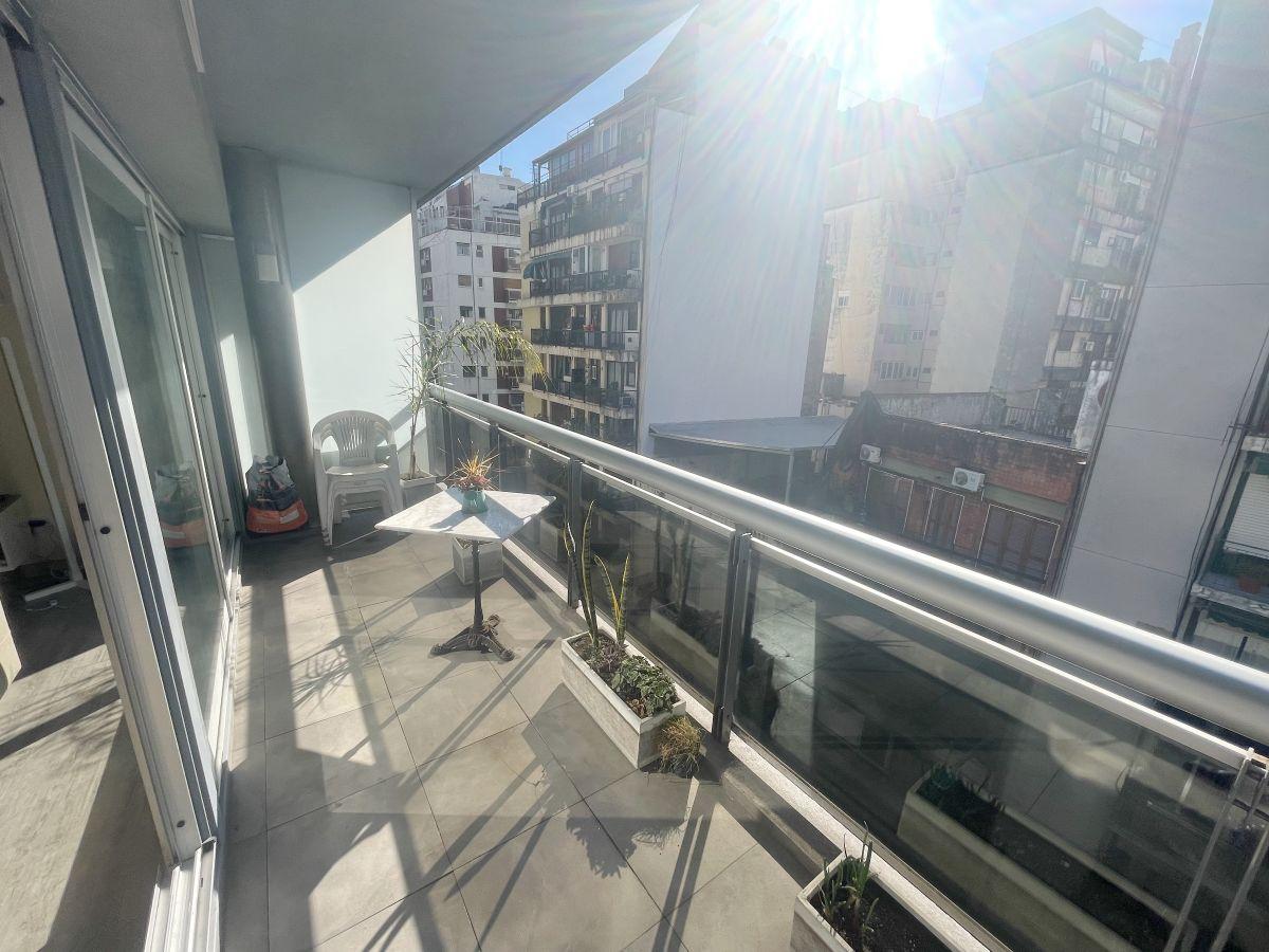ALQUILER - Charcas 2800 - AMPLIO Monoambiente Divisible en L c/ GRAN BALCON en Recoleta!