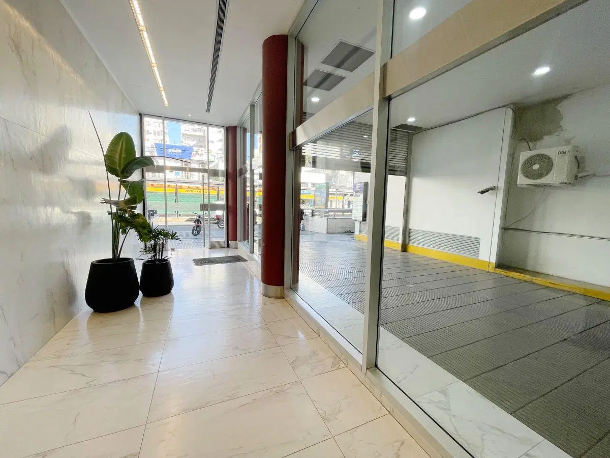 OPORTUNIDAD - Av. Cabildo y Congreso - 60m2 - OFICINA O VIVIENDA - 3 Ambientes - COCHERA OPCIONAL 2