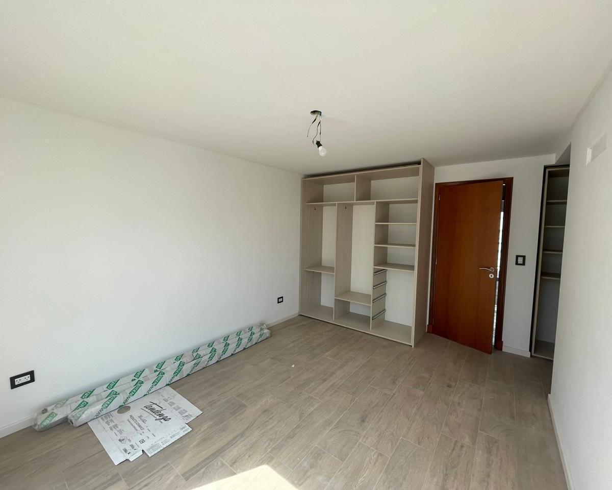Foto de Venta departamento piso 3 ambientes con vista al mar zona La Perla, imagen 2