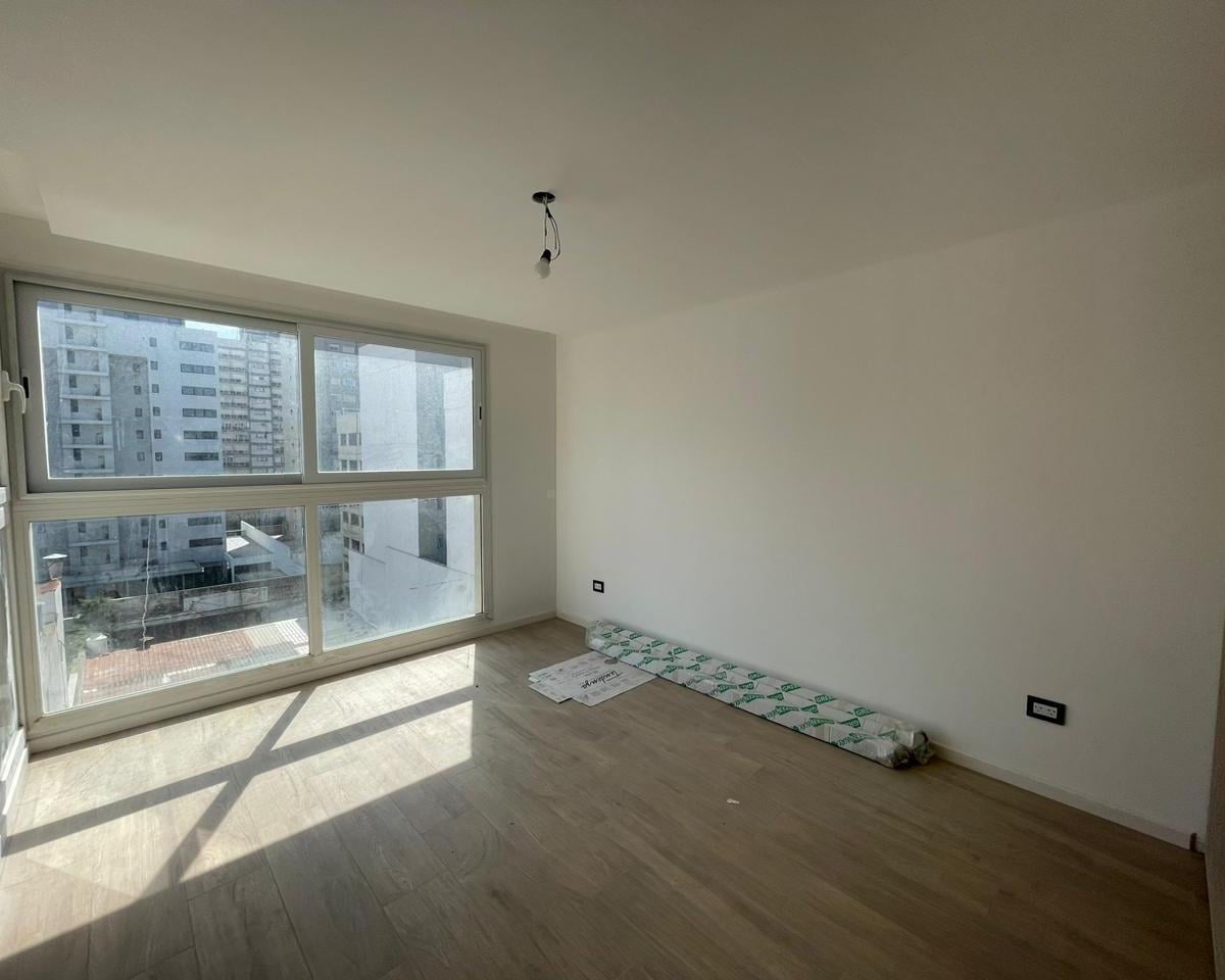 Venta departamento piso 3 ambientes con vista al mar zona La Perla