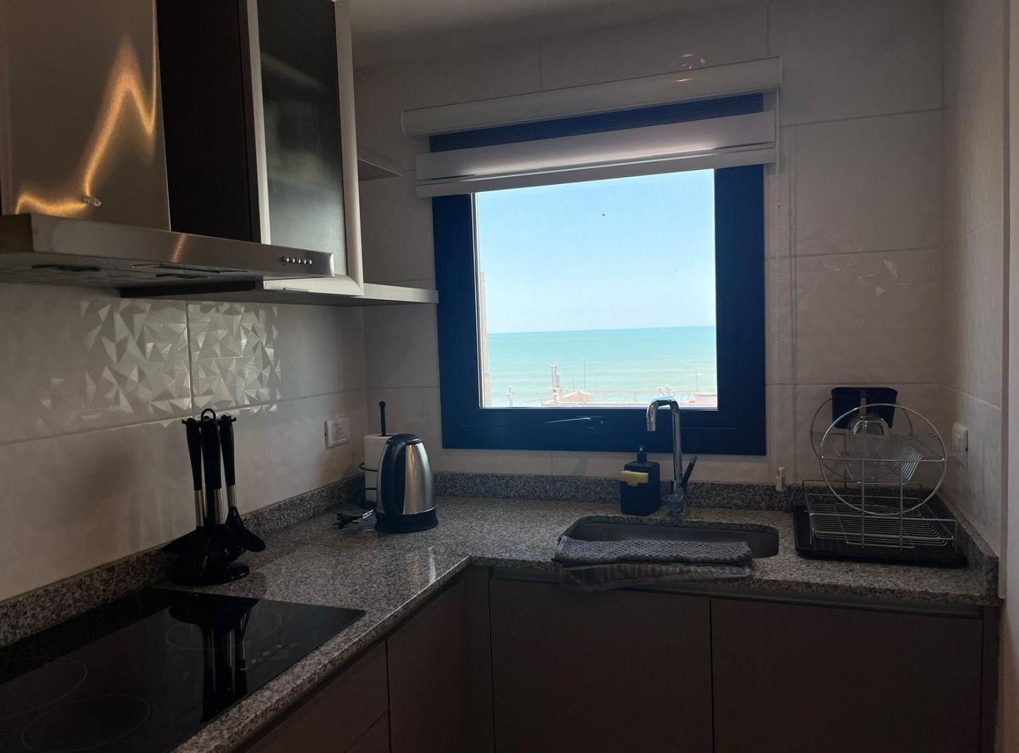 Foto de Alquiler temporario frente al mar, La Perla temporada 25/26, imagen 1